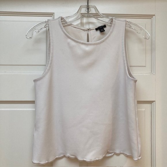 Ann Taylor Cream Scalloped edge sleeveless shell size XXSP - Picture 1 of 7